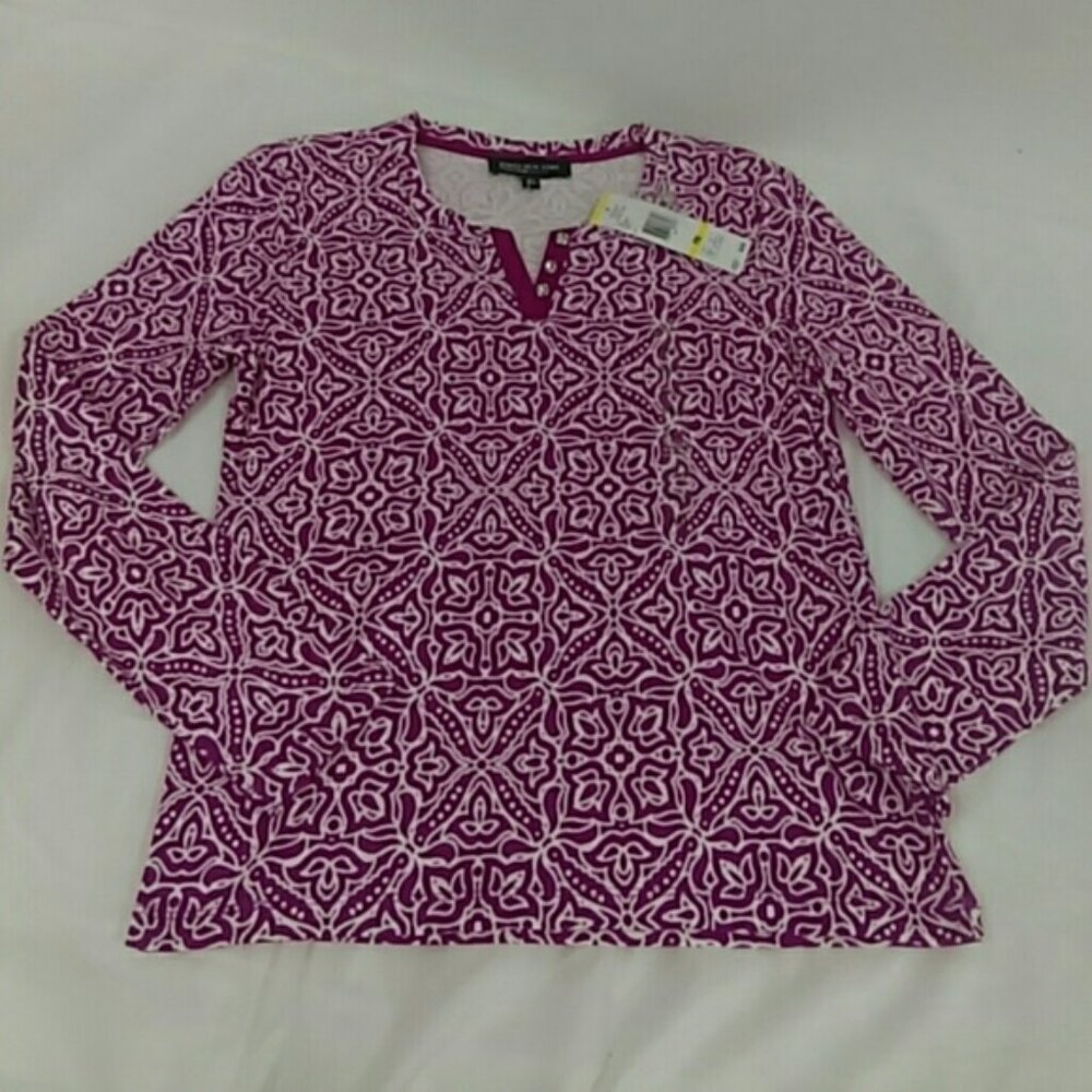 NWT Jones New York Floral Fuschia And White Print Top PM